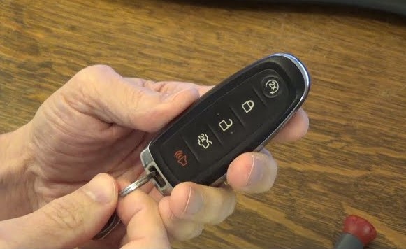 How to Change Battery in Ford Key Fob